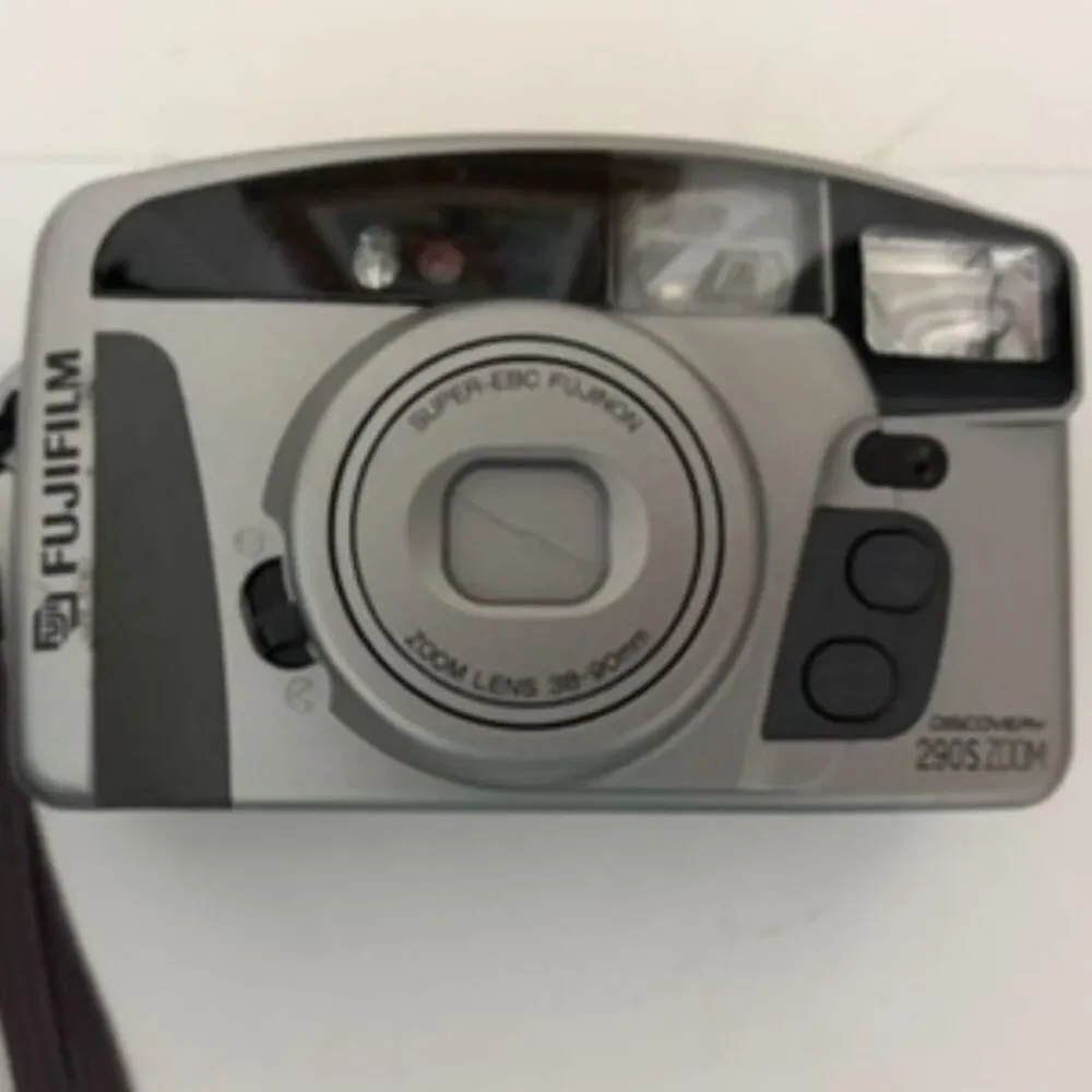 Fujifilm Discovery 290S Zoom 35mm Point&Shoot camera w/38-90mm zoom